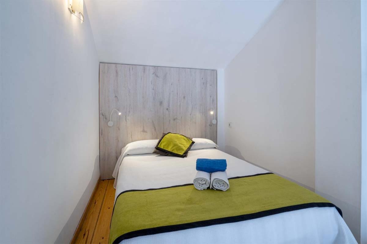 Calle Elvira Apartment